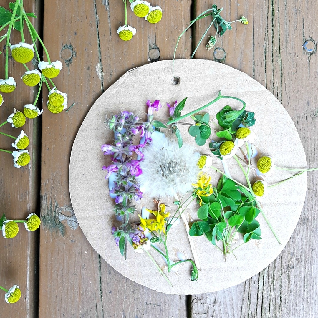 Outdoor Nature Craft For Toddlers My Bored Toddler