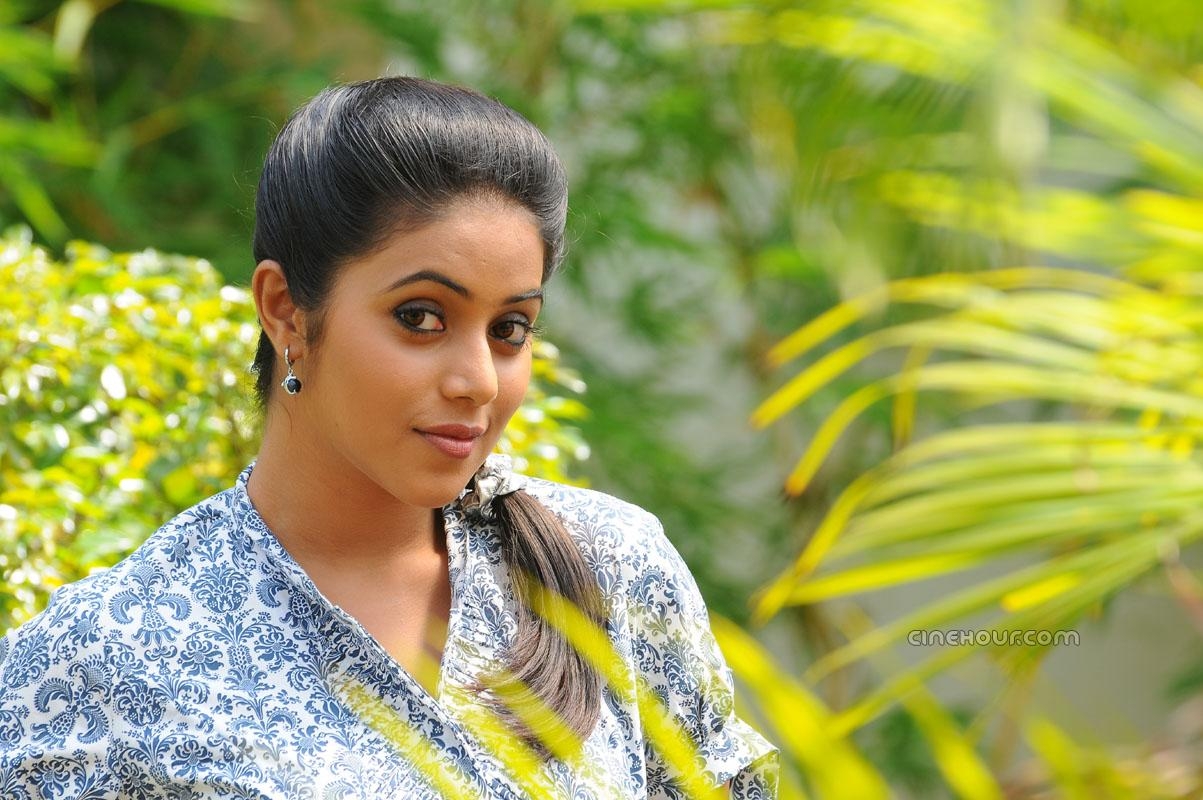 Poorna Photo Gallery 3D HD Wallpapers
